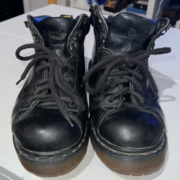 Dr. Martens black leather Grizzly lace up vintage 90s Y2K size 7 - Picture 1 of 12